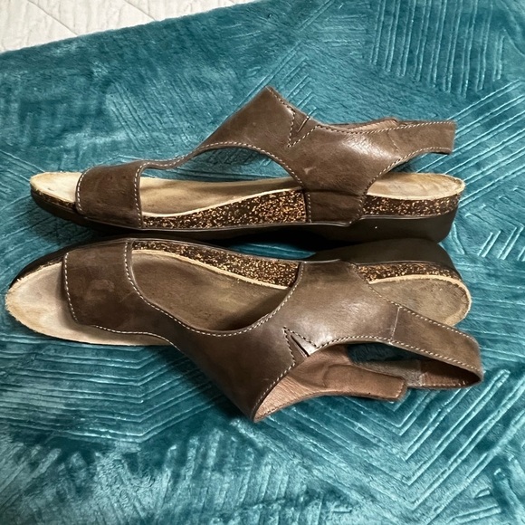 Dansko Reece Sandal for Women - Memory Foam and Cork Footbed Sz 10 Brown Leather - Picture 4 of 7